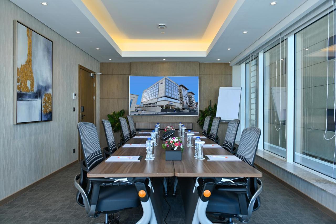 Comfort Hotel Jeddah King Road Экстерьер фото