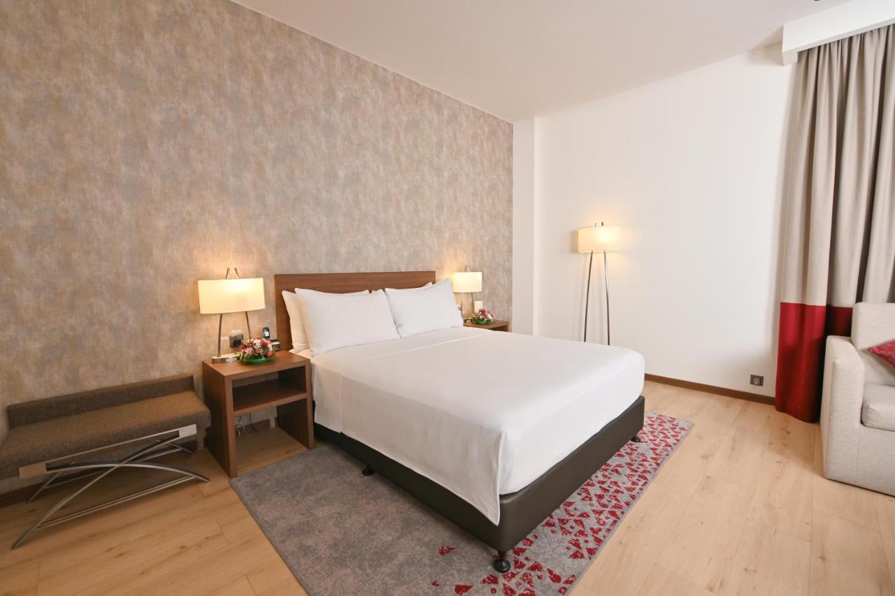 Comfort Hotel Jeddah King Road Экстерьер фото