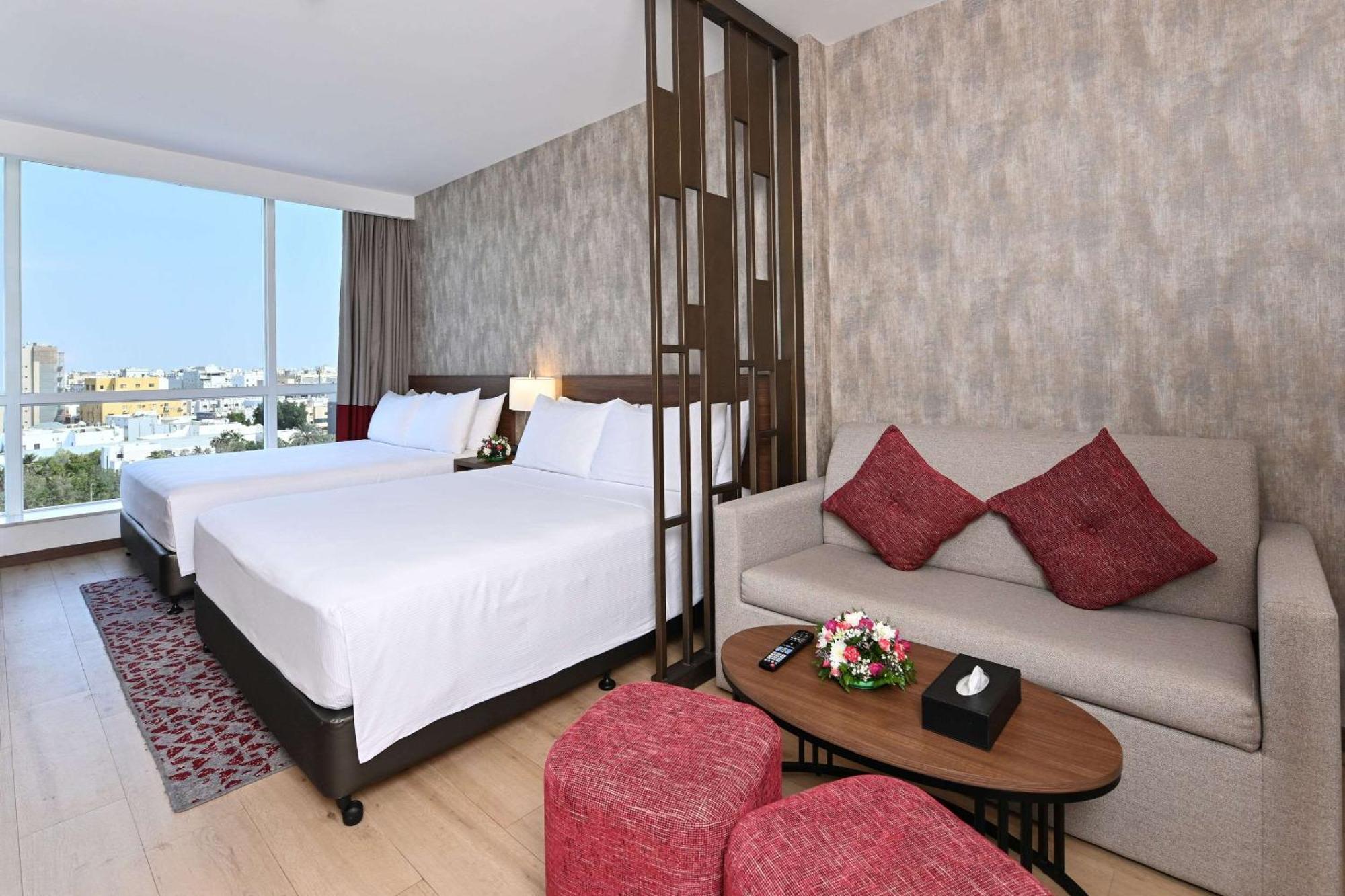 Comfort Hotel Jeddah King Road Экстерьер фото